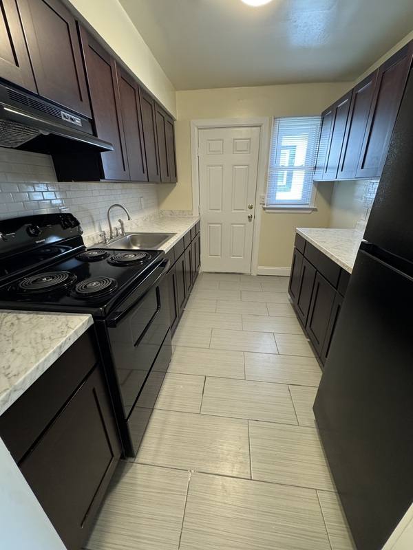 Apartment for rent at 408 S W St, Petersburg, VA 23803