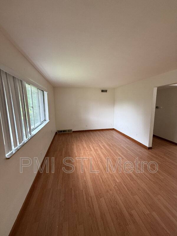 Apartment for rent at 4838 S Broadway St #C, Saint Louis, MO 63111