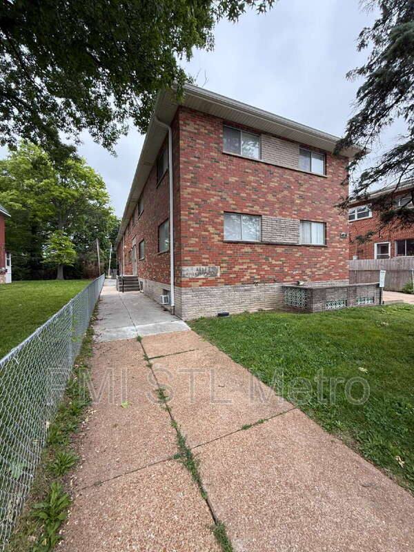 Apartment for rent at 4838 S Broadway St #C, Saint Louis, MO 63111