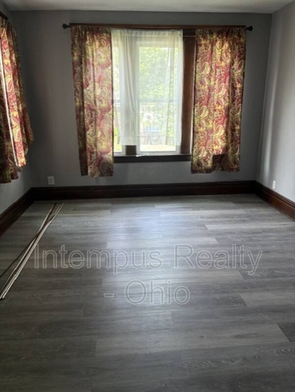 Apartment for rent at 35 Neil St #1, Niles, OH 44446