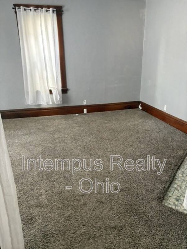 Apartment for rent at 35 Neil St #1, Niles, OH 44446