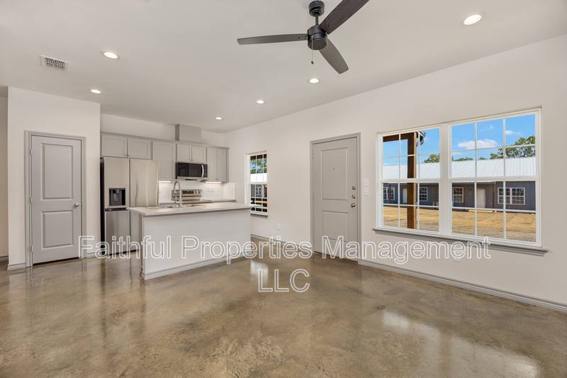 Apartment for rent at 21579 County Rd #11, Troup, TX 75789