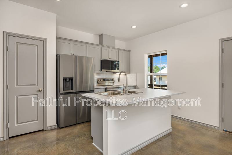 Apartment for rent at 21579 County Rd #11, Troup, TX 75789