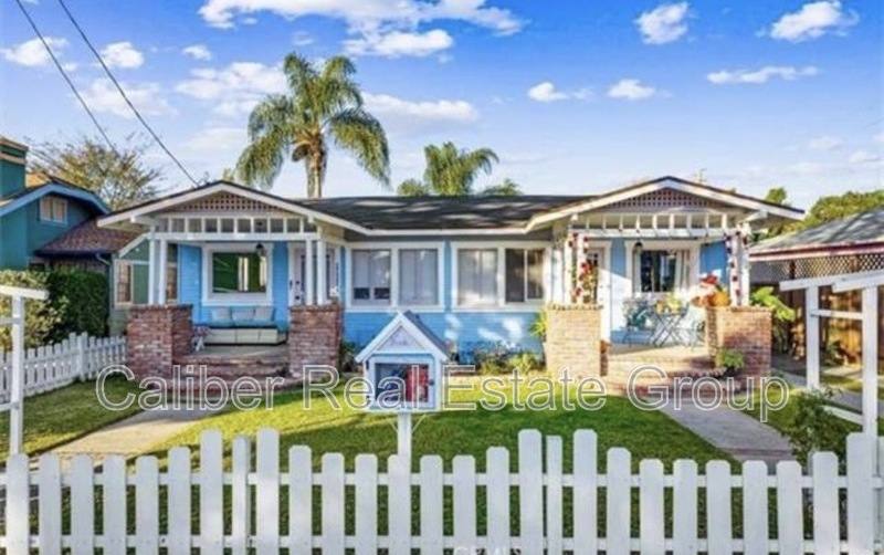 Apartment for rent at 817 1 2 Palmyra, Orange, CA 92866