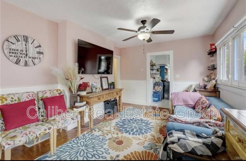 Apartment for rent at 817 1 2 Palmyra, Orange, CA 92866