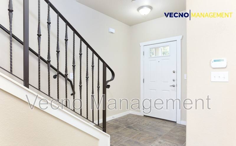 Townhouse for rent at 211 Circle Court, Pleasanton, TX 78064