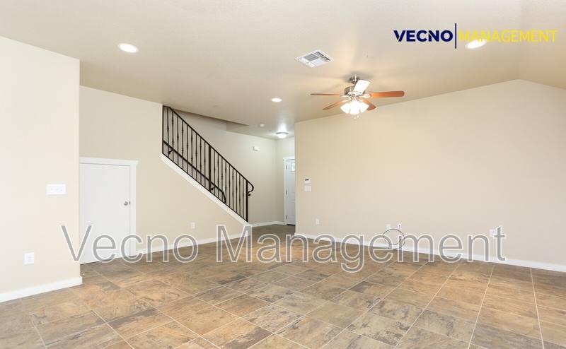 Townhouse for rent at 211 Circle Court, Pleasanton, TX 78064