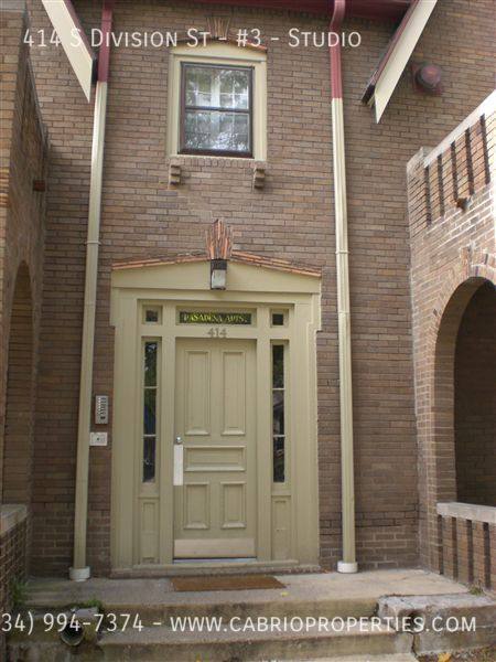 Apartment for rent at 414 S Division St, Ann Arbor, MI 48104