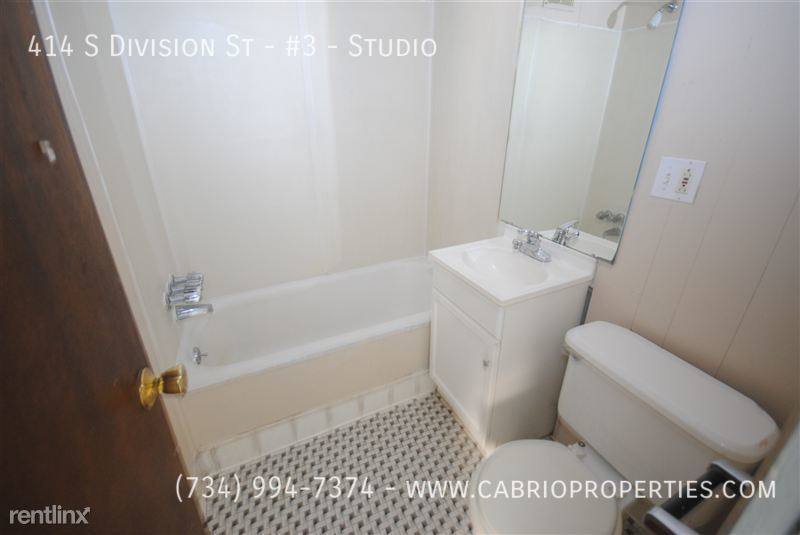 Apartment for rent at 414 S Division St, Ann Arbor, MI 48104