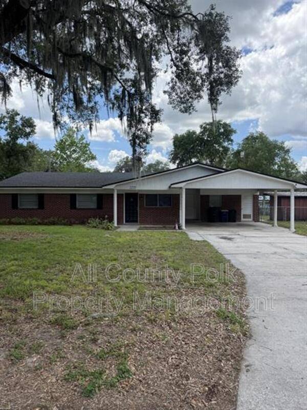 House for rent at 2255 E Helen Circle, Bartow, FL 33830