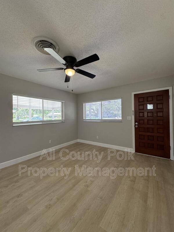 House for rent at 2255 E Helen Circle, Bartow, FL 33830
