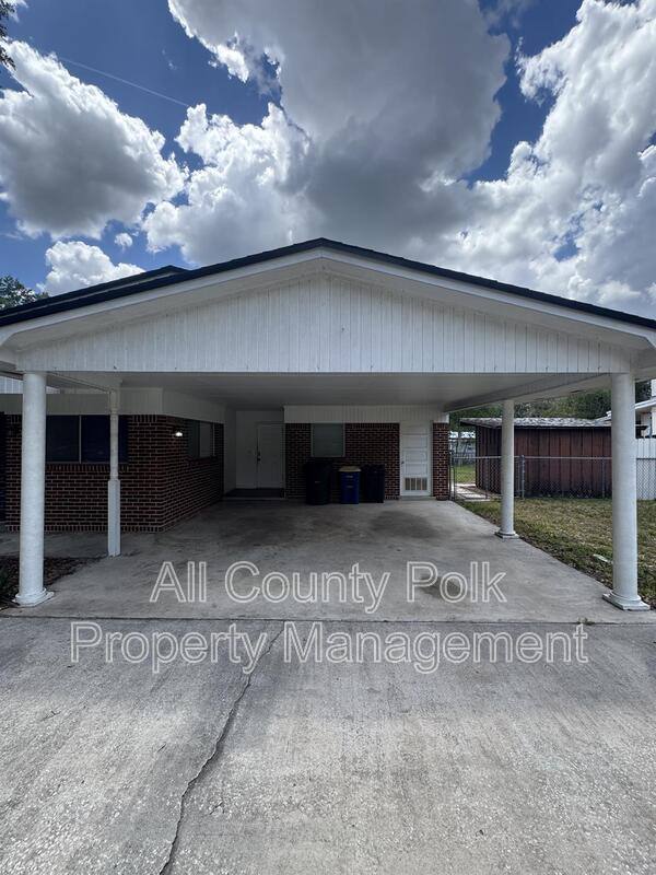 House for rent at 2255 E Helen Circle, Bartow, FL 33830