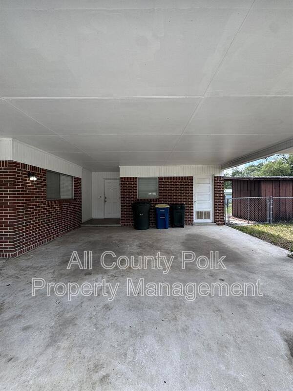 House for rent at 2255 E Helen Circle, Bartow, FL 33830