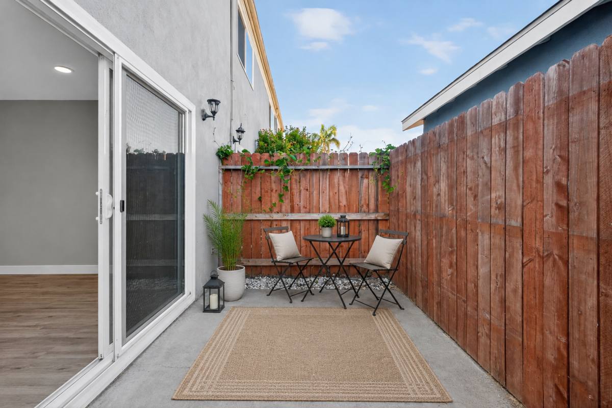 Apartment for rent at 13392 Magnolia St, Garden Grove, CA 92844