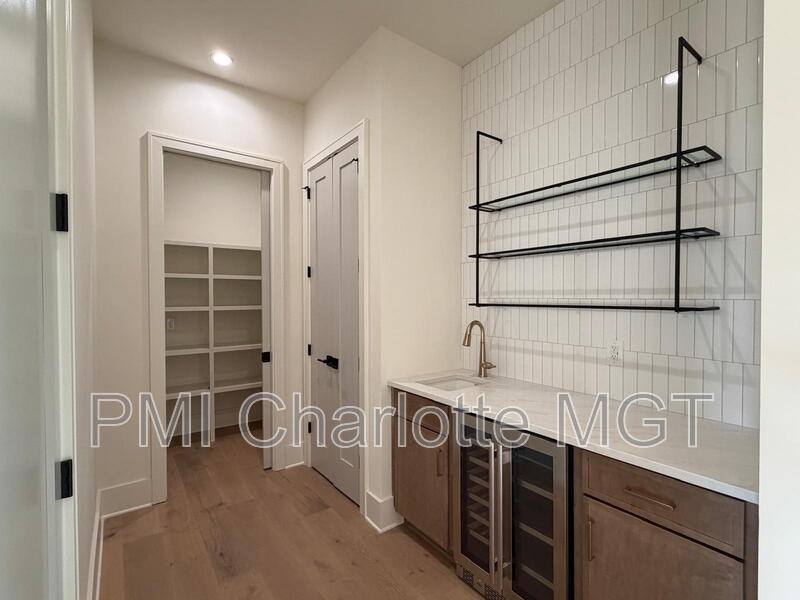 House for rent at 432 Dover Ave, Charlotte, NC 28209
