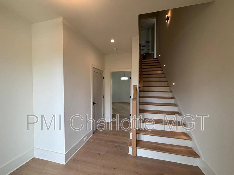 House for rent at 432 Dover Ave, Charlotte, NC 28209