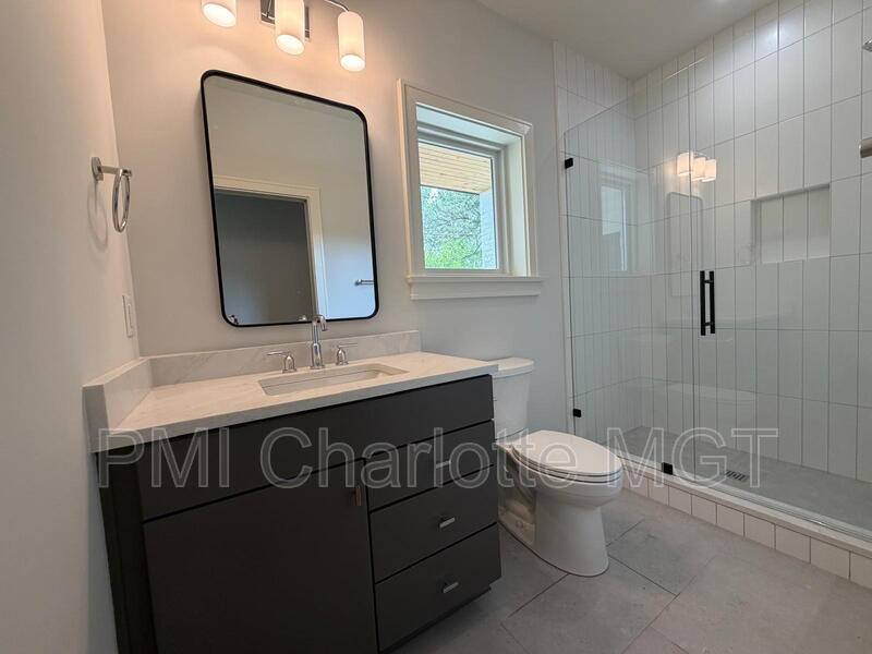 House for rent at 432 Dover Ave, Charlotte, NC 28209