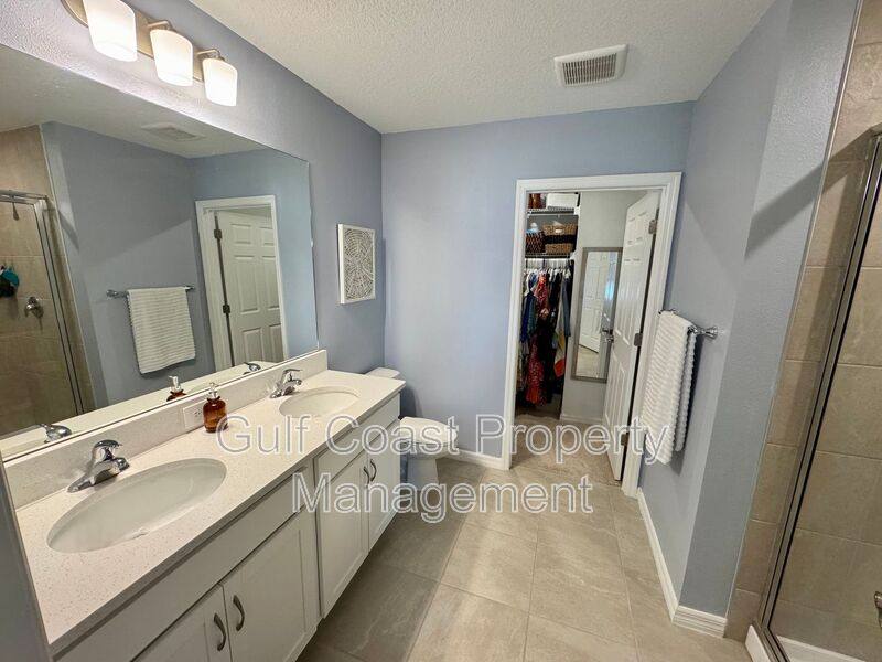 Townhouse for rent at 1908 Swivel Lane, Sarasota, FL 34240