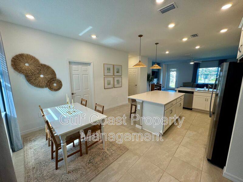 Townhouse for rent at 1908 Swivel Lane, Sarasota, FL 34240