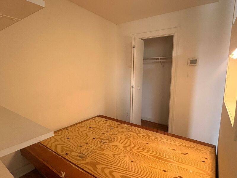 Apartment for rent at 17 W Preston St #15E, Baltimore, MD 21201