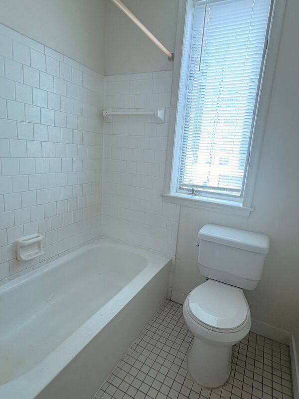 Apartment for rent at 17 W Preston St #15E, Baltimore, MD 21201