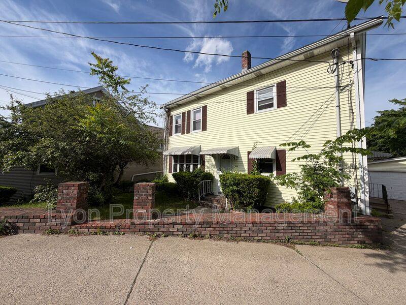 Apartment for rent at 403 Broad St - 1st Floor, Cumberland, RI 02864