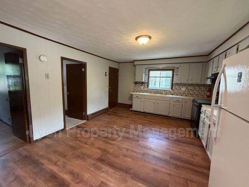 Apartment for rent at 403 Broad St - 1st Floor, Cumberland, RI 02864