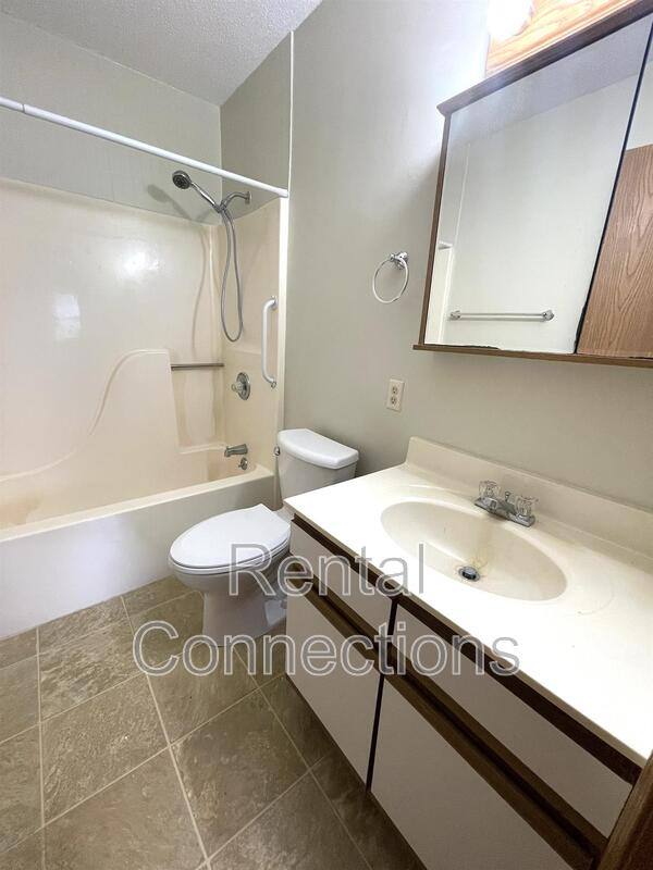Apartment for rent at 1305 Copeland #A, Marion, IL 62959