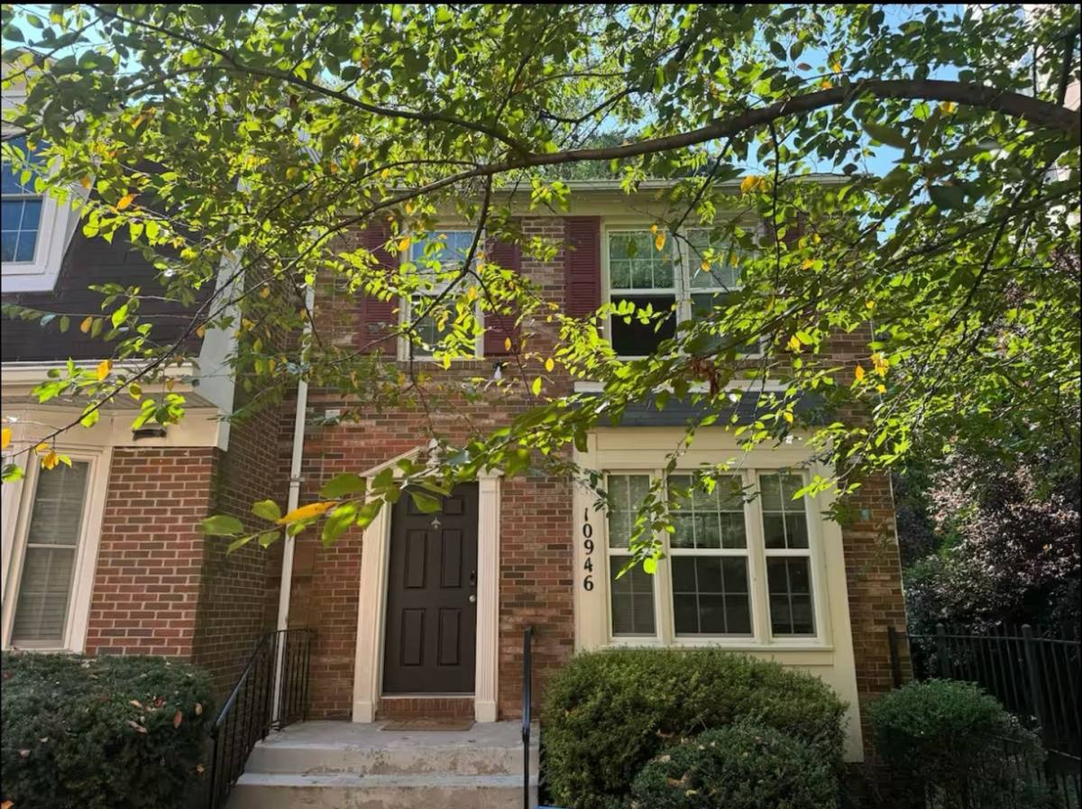 Townhouse for rent at 10946 Rampart Way, Silver Spring, MD 20902