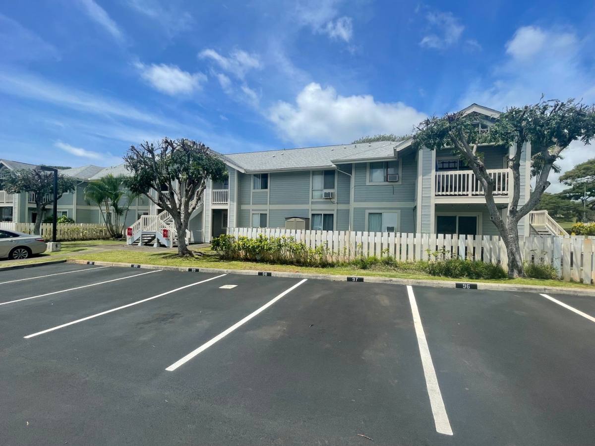 Townhouse for rent at 94-219 Paioa Place #F206, Waipahu, HI 96797
