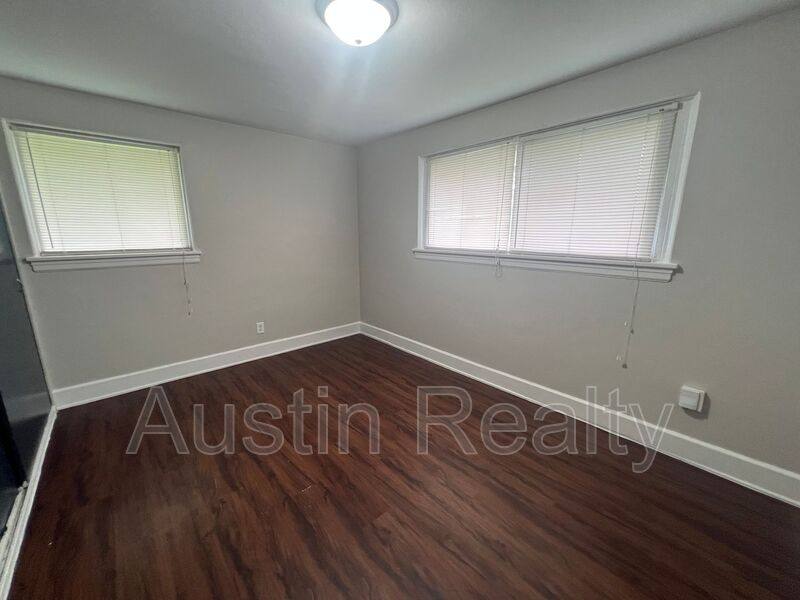 House for rent at 8713 Maryknoll Ave, Saint Louis, MO 63114