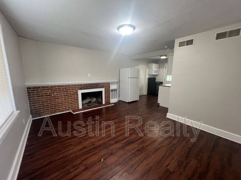 House for rent at 8713 Maryknoll Ave, Saint Louis, MO 63114