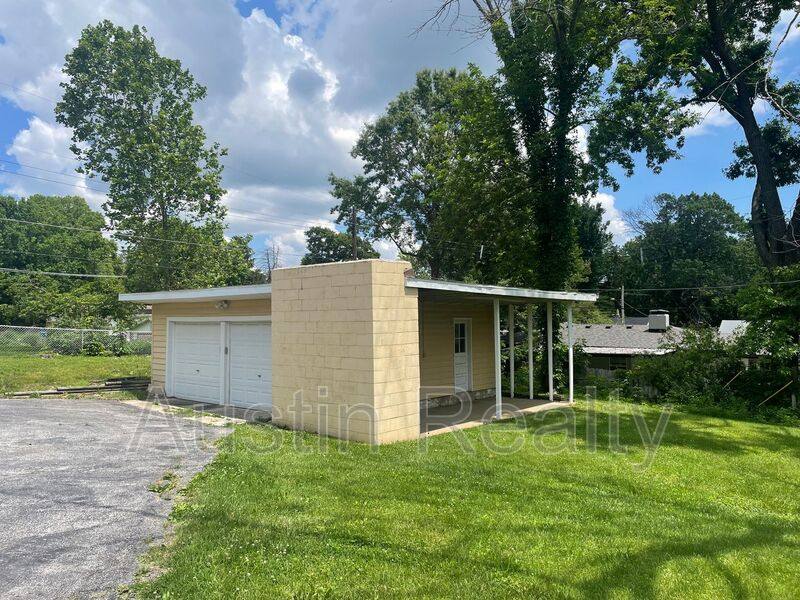 House for rent at 8713 Maryknoll Ave, Saint Louis, MO 63114