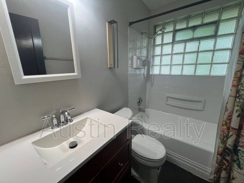 House for rent at 8713 Maryknoll Ave, Saint Louis, MO 63114