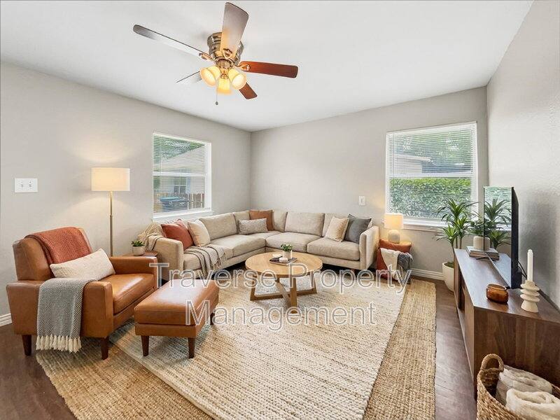 Apartment for rent at 1215 Lowe St, Fort Worth, TX 76110