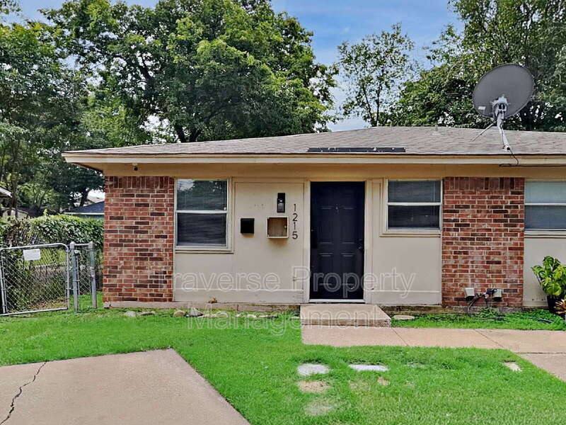 Apartment for rent at 1215 Lowe St, Fort Worth, TX 76110