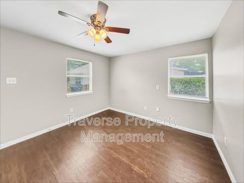 Apartment for rent at 1215 Lowe St, Fort Worth, TX 76110