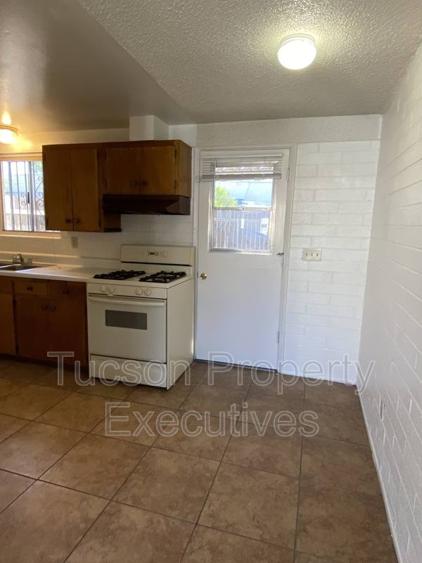 Townhouse for rent at 4239 E Lee St, Tucson, AZ 85712