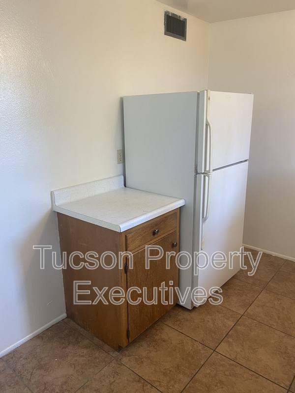 Townhouse for rent at 4239 E Lee St, Tucson, AZ 85712