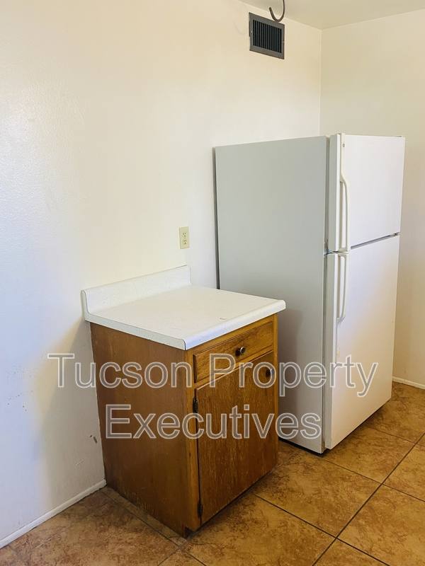 Townhouse for rent at 4239 E Lee St, Tucson, AZ 85712