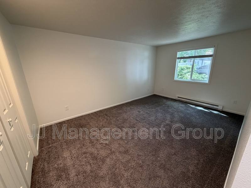 Apartment for rent at 3414 S Grand Blvd #102, Spokane, WA 99203