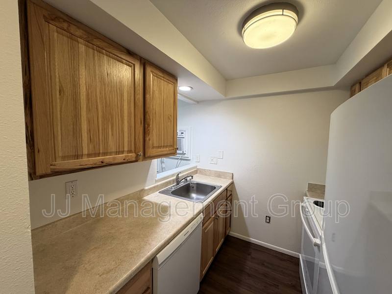 Apartment for rent at 3414 S Grand Blvd #102, Spokane, WA 99203
