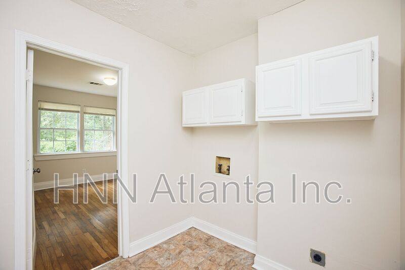 Apartment for rent at 158 Hedges St, Marietta, GA 30008