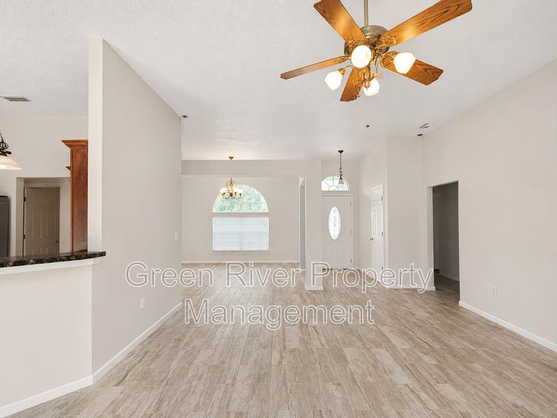 House for rent at 4371 Johns Cemetery Rd, Middleburg, FL 32068