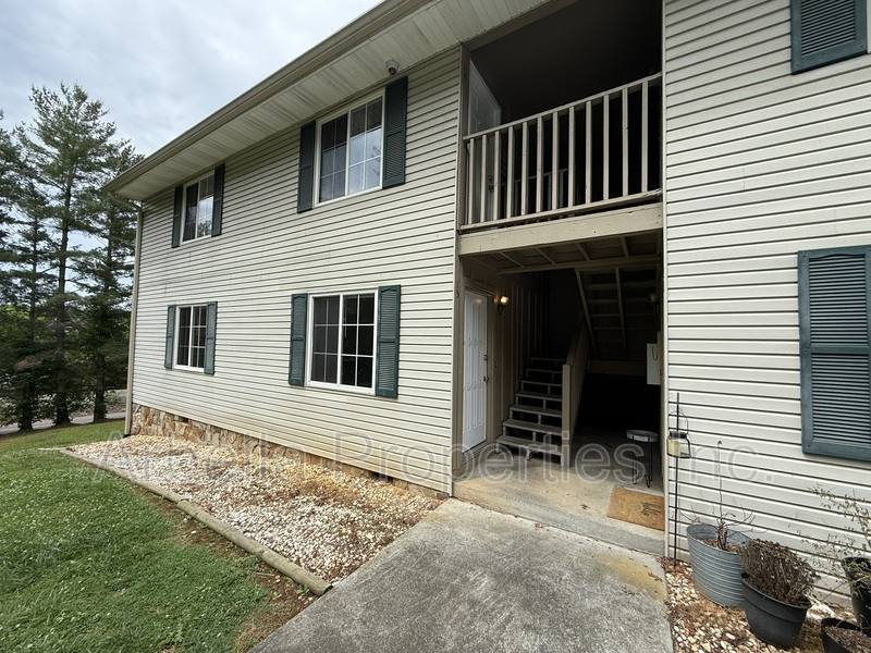 Apartment for rent at 103 S Beech St #15, Johnson City, TN 37604
