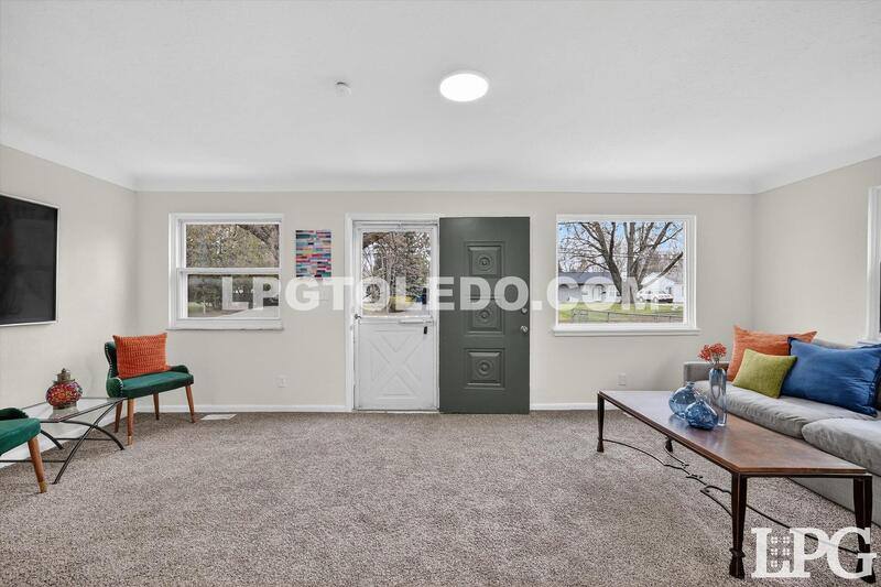 House for rent at 927 W Northgate Parkway, Toledo, OH 43612