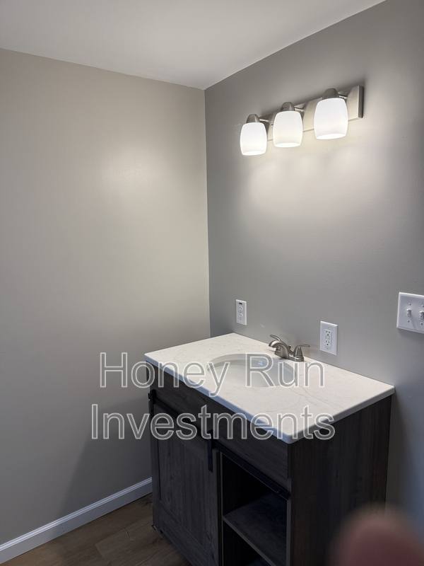 House for rent at 722 N Elizabeth St, Lima, OH 45801