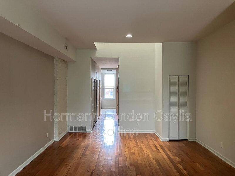 Apartment for rent at 1708 S Tucker Blvd #C, Saint Louis, MO 63104