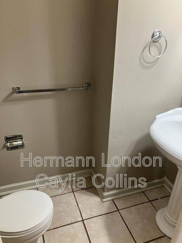 Apartment for rent at 1708 S Tucker Blvd #C, Saint Louis, MO 63104