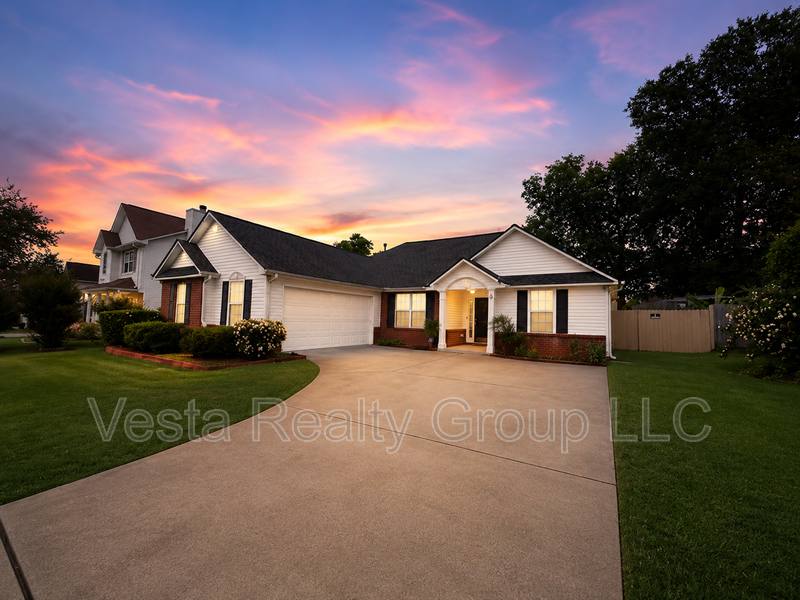 House for rent at 5115 Towne Park Dr, McDonough, GA 30252